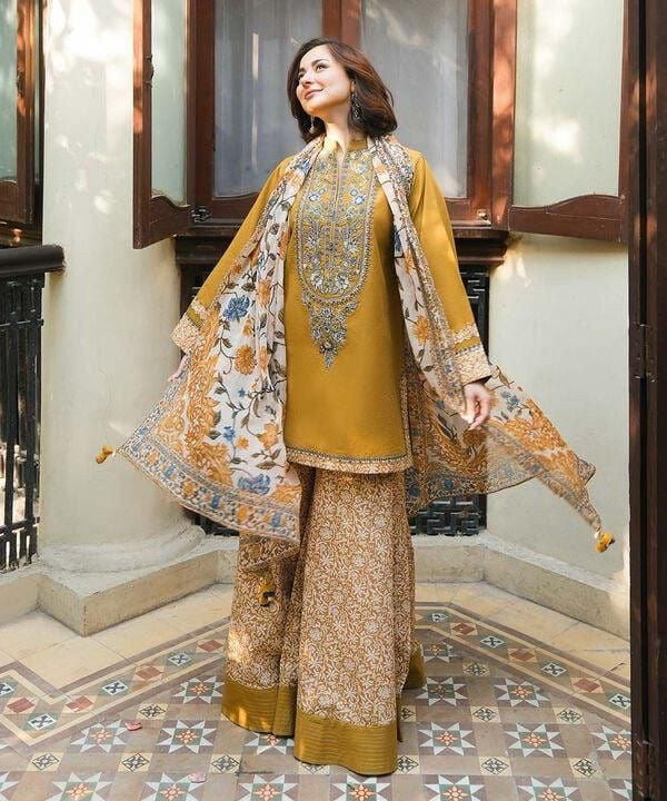 ZARA SHAHJAHAN Luxury Heavy Embroidered Dhanak Wool 3 PIECE BIK5058